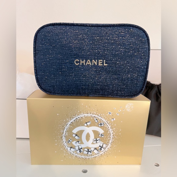 Chanel holiday limited-edition skincare gift set - Picture 3 of 4